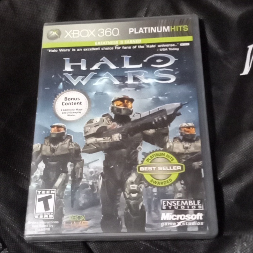 XBOX 360 HALO WARS GAME With Book